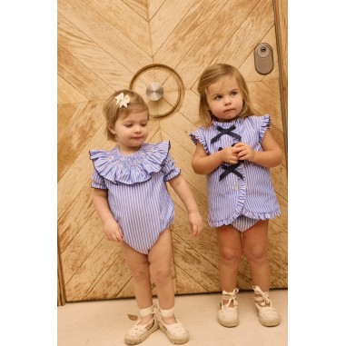 Rana rayas azul con cuello volante María para ceremonia